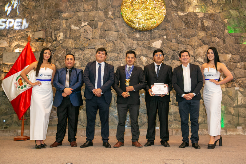 Premio Innova 2023 ASPEM Cusco Naisser Arias Inka Devs